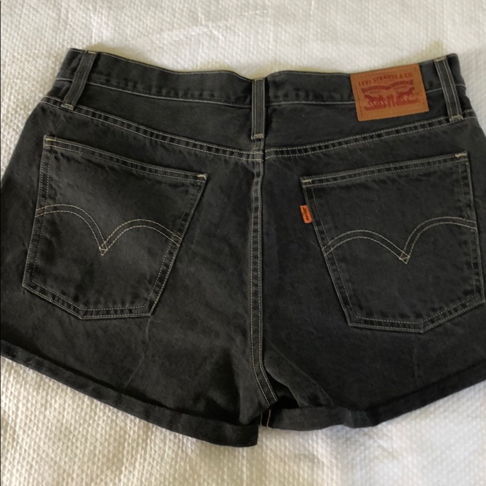 Levi’s Orange tab black denim shorts